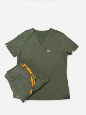 Figs Olive Rafaela Oversized Top & Zamora Jogger
